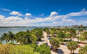 Singer Island Inn/ Deluxe Studio